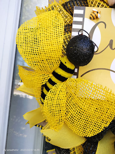 Bumble Bee Wreath