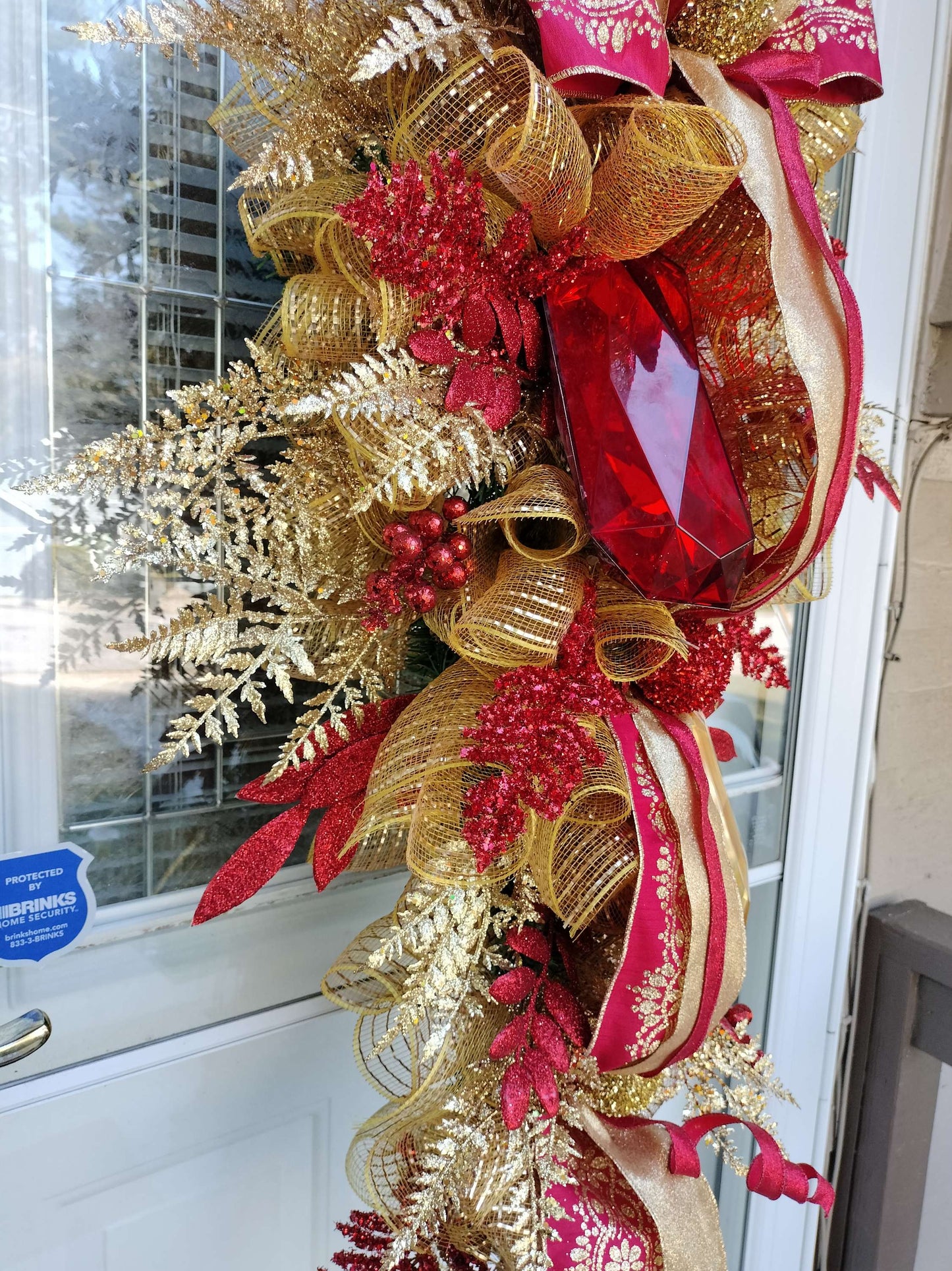 Luxurious Red & Gold Holiday Swag – Elegant Christmas Door Decoration