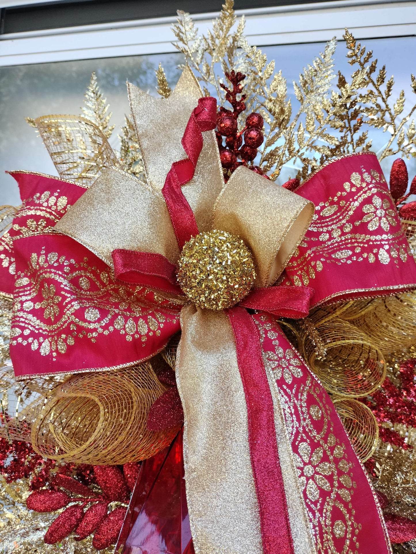 Luxurious Red & Gold Holiday Swag – Elegant Christmas Door Decoration