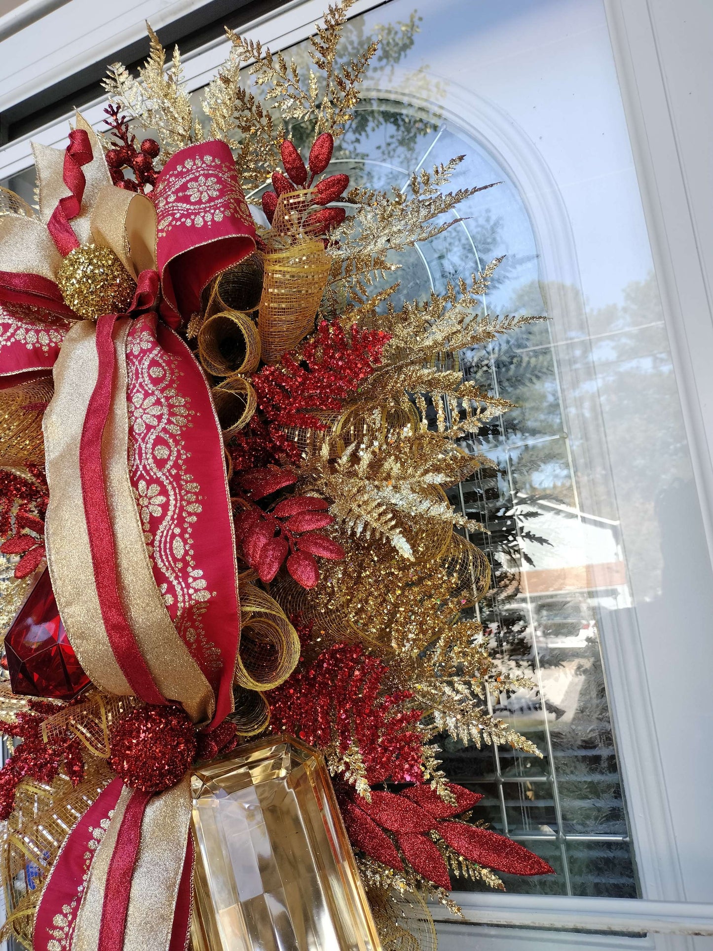 Luxurious Red & Gold Holiday Swag – Elegant Christmas Door Decoration