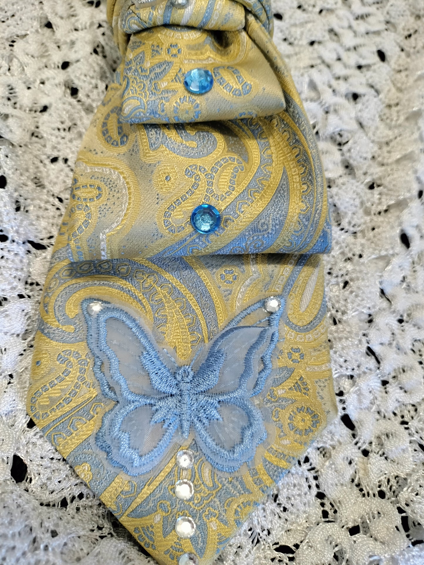 Elegant Gold & Sky Blue Floral Tie, Cap & Pearl Set