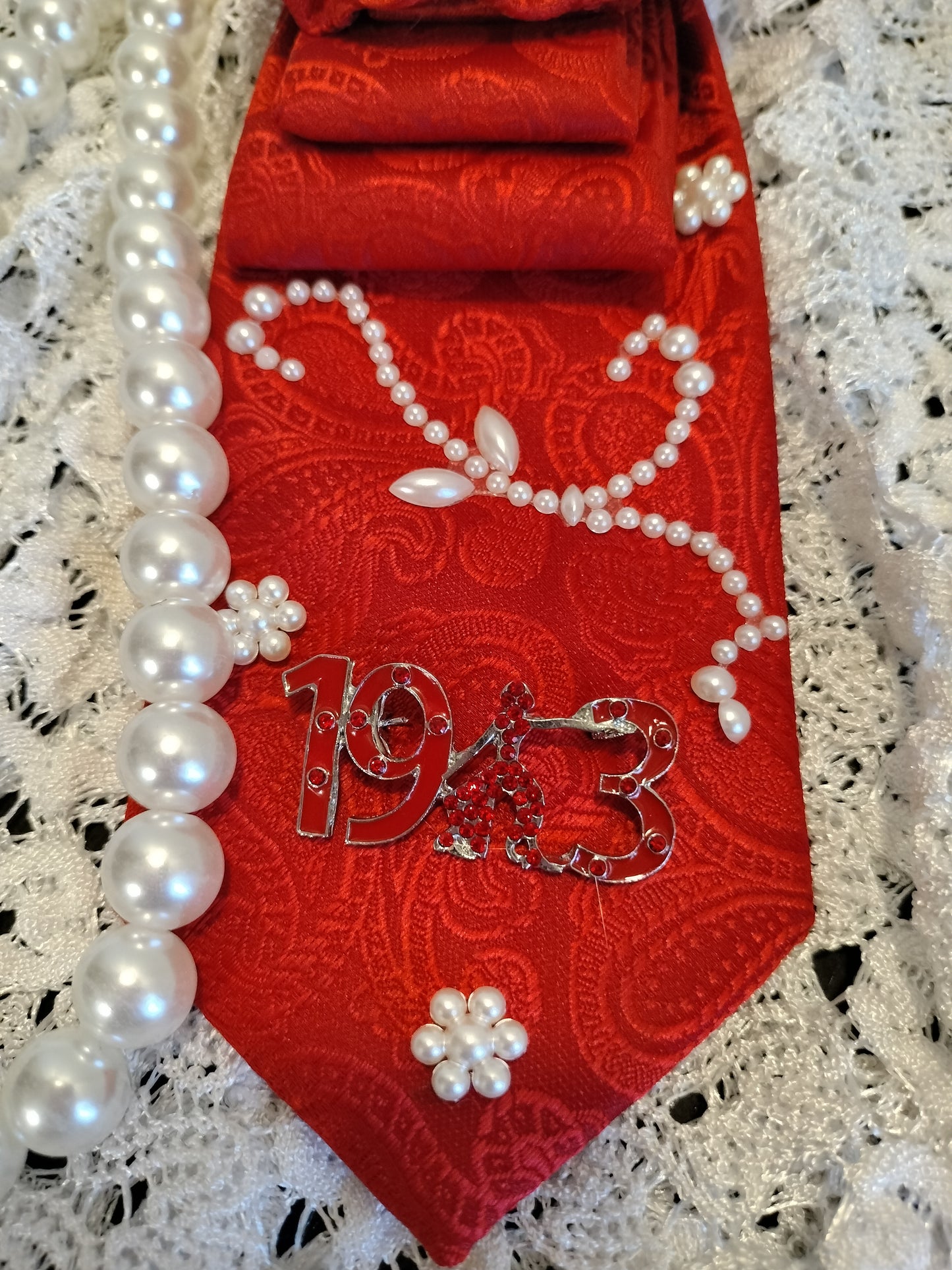 Elegant Red Pearl Cap and Tie Set