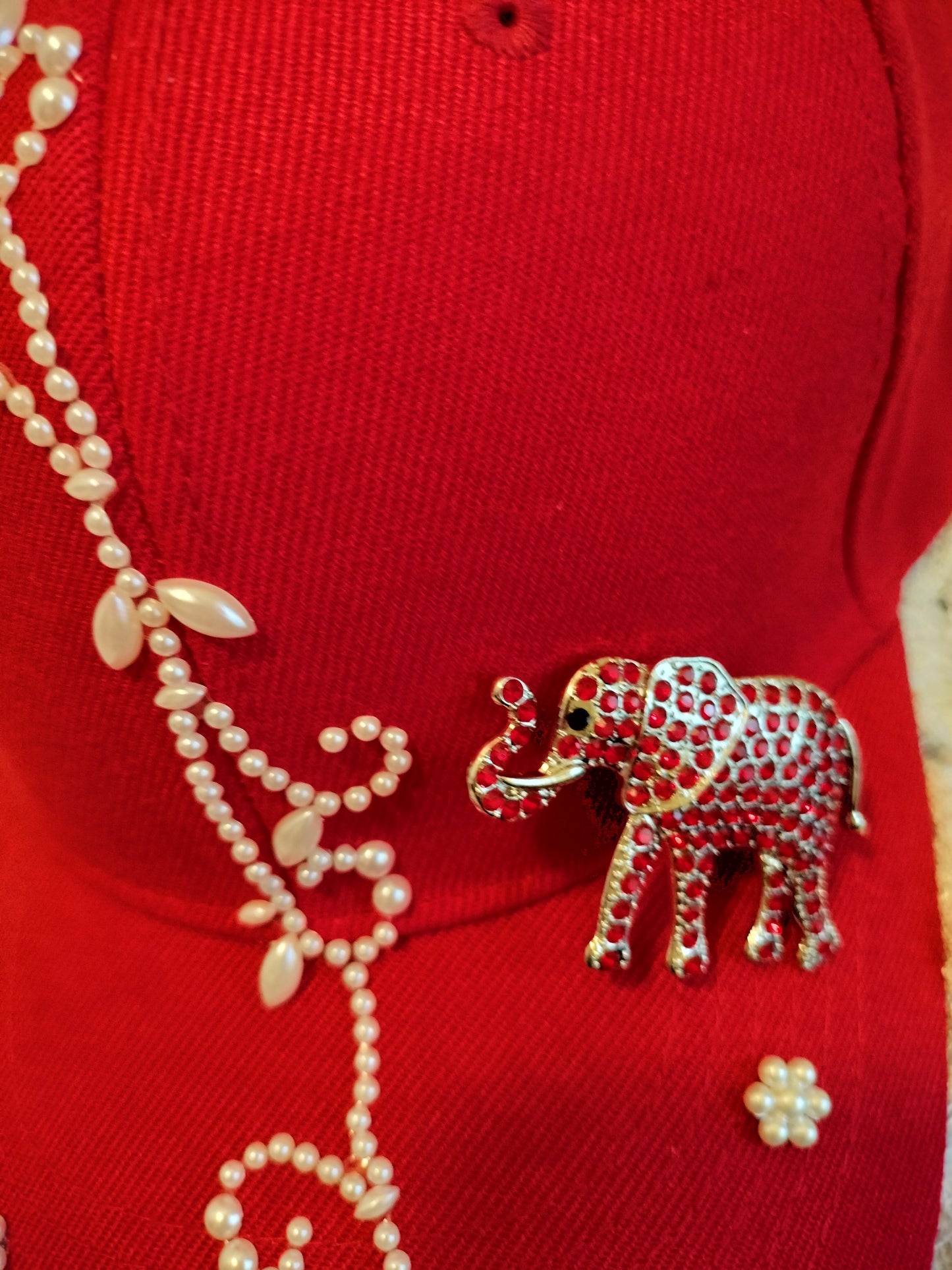 Elegant Red Pearl Cap and Tie Set